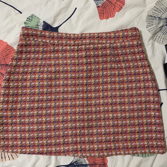 Zara pink tweed mini skirt - Picture 3 of 4